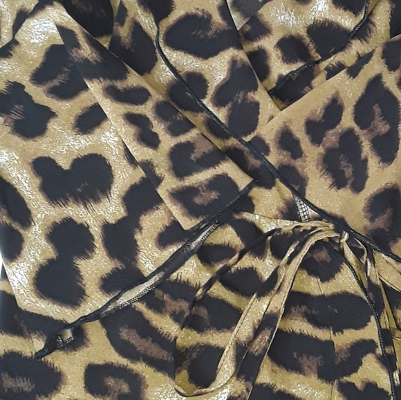 Dress - Picture 7 of 8